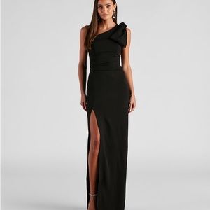 Windsor Star Formal One Shoulder Mermaid Dress